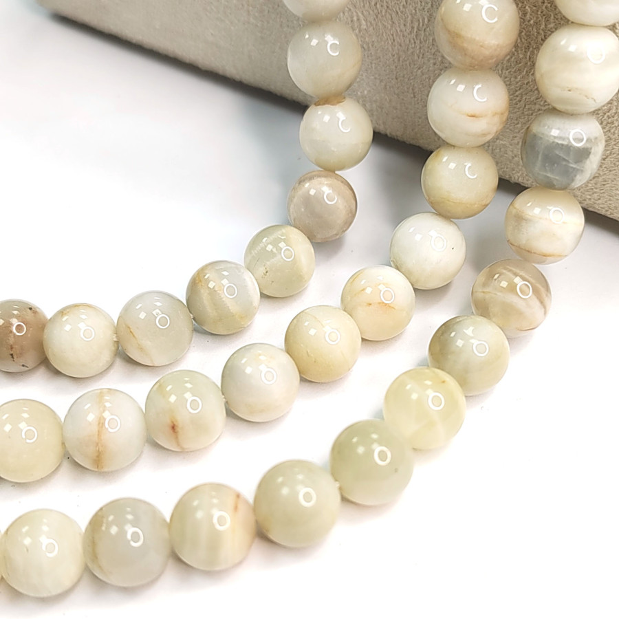 Солнечный камень натуральный 10 мм, нить 39-40 см