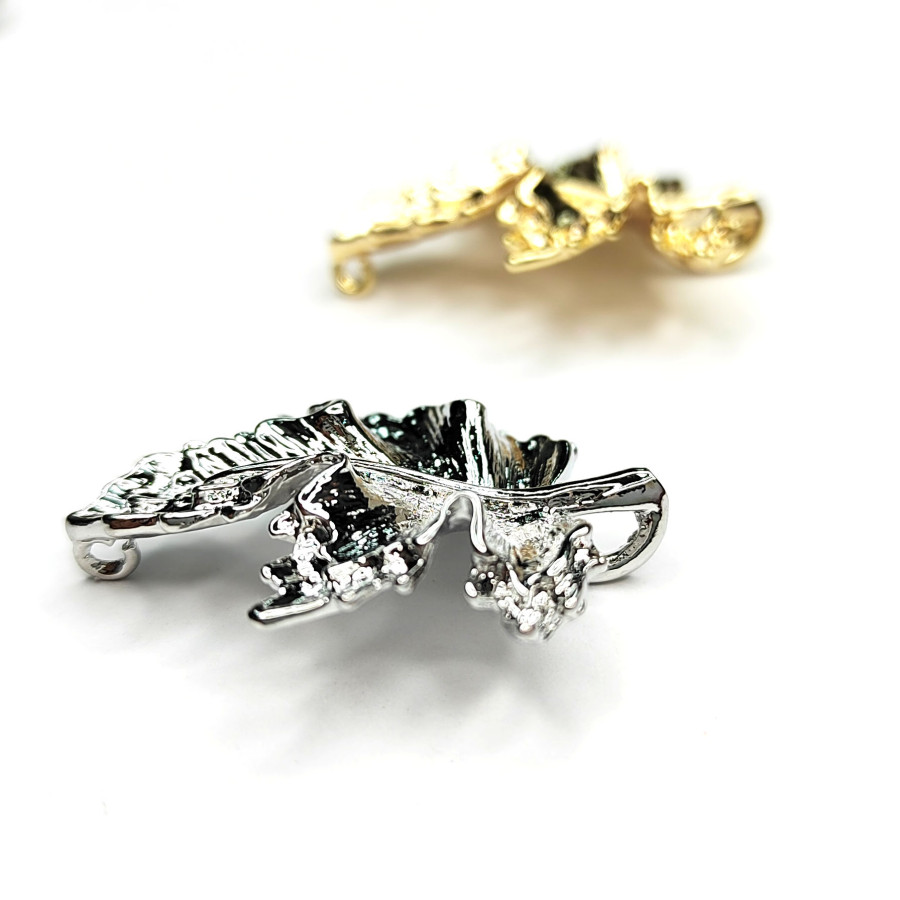 Подвеска - коннектор Лист кленовый 31х24 мм, штука