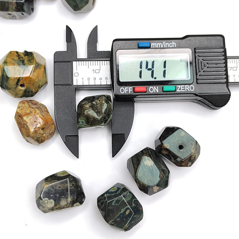 Яшма Океаническая натуральная, 20х14 мм, Фриформ, штука