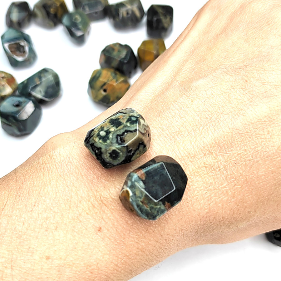 Яшма Океаническая натуральная, 20х14 мм, Фриформ, штука