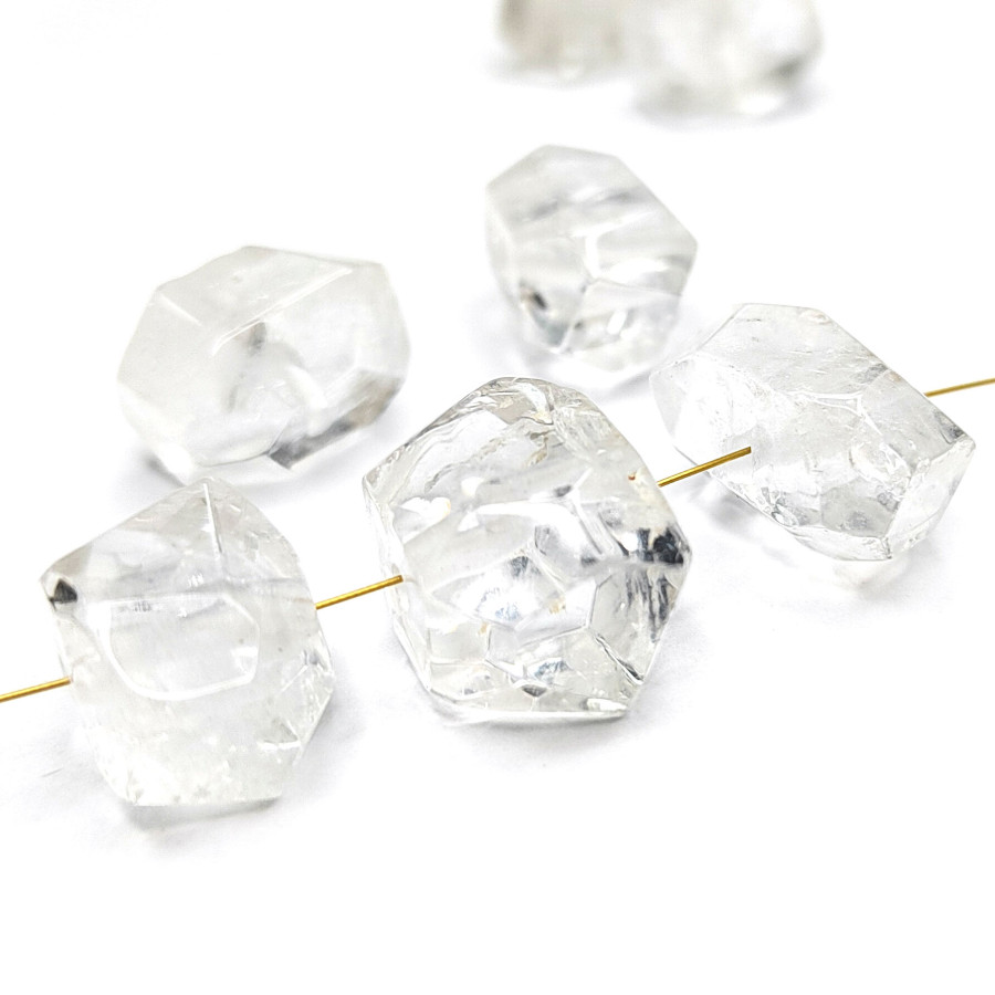 Горный хрусталь натуральный Фриформ 17х12 мм, штука