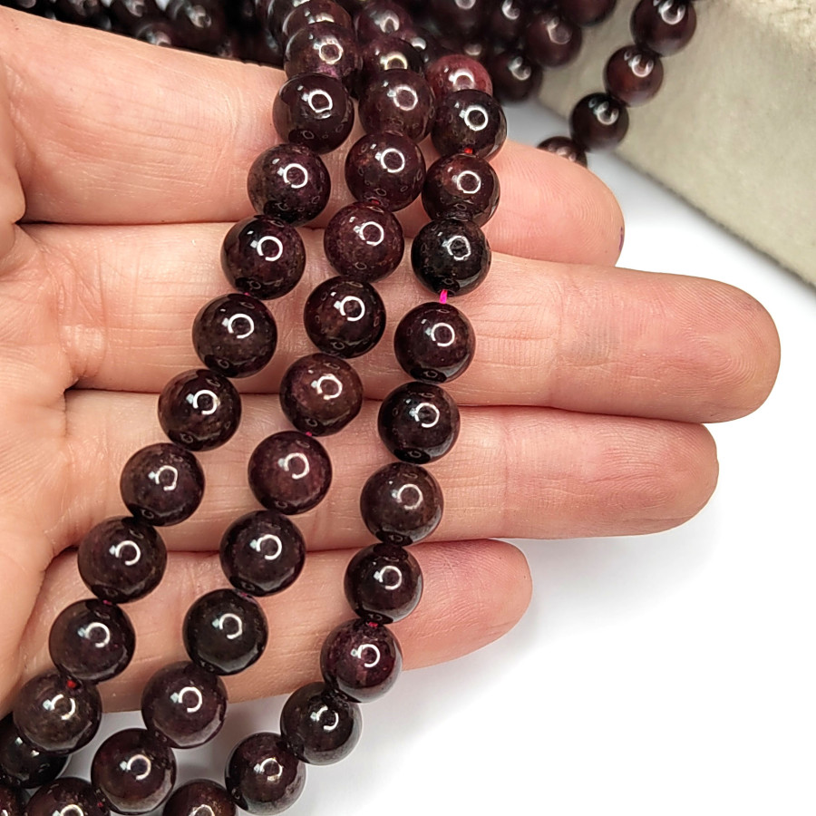 8 мм Гранат натуральный, гладкий шар, НИТЬ 39 см