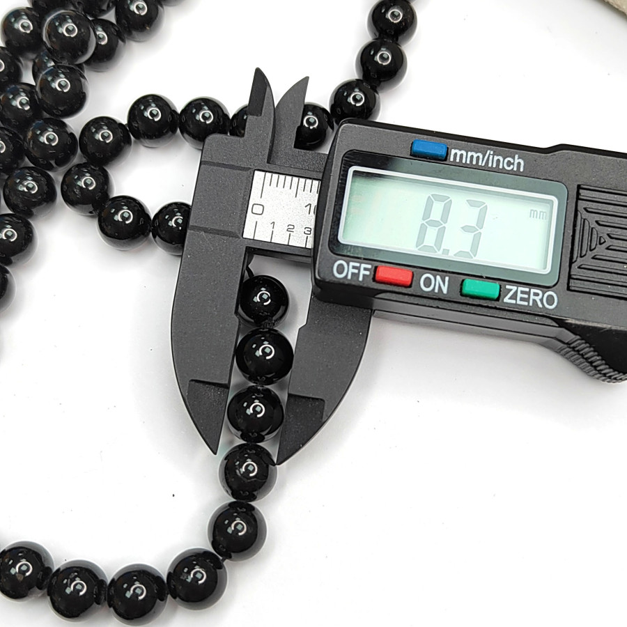 Шерл натуральный, Черный турмалин, гладкий шар, нить 39-40 см