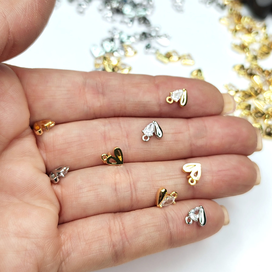 Маленькая подвеска Сердце 5 мм с фианитом, штука