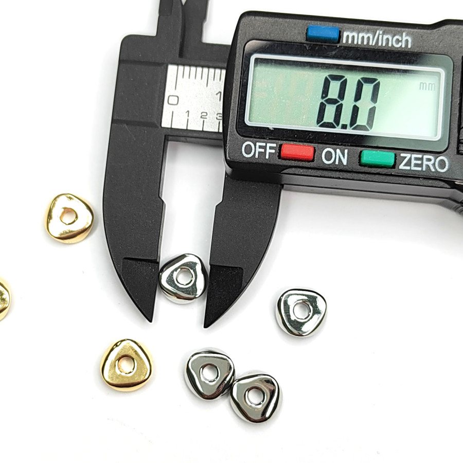 Разделительная бусина 8х2,7 мм треугольная, штука