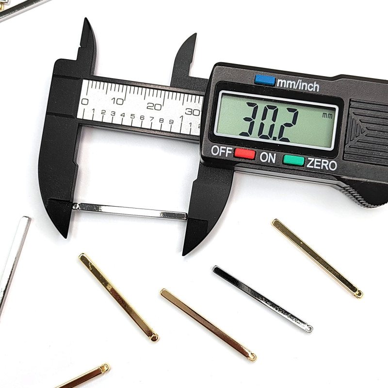 Подвеска палочка 30х2 мм с гранями, штука