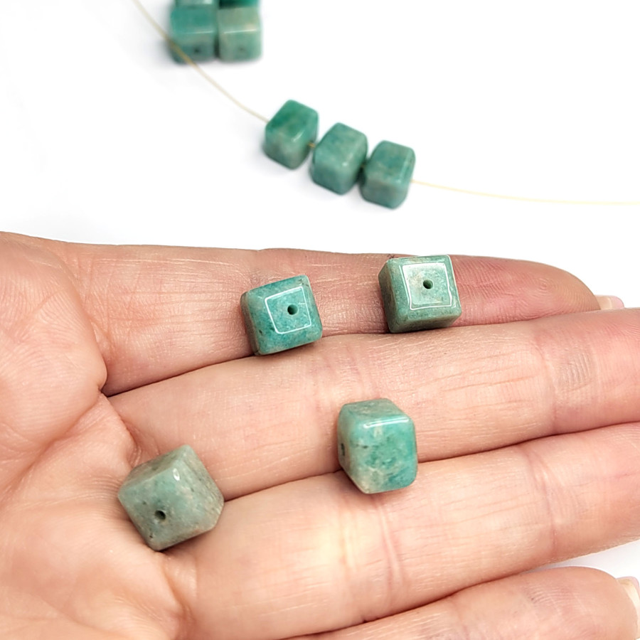 8 мм Амазонит натуральный, бусина кубик, штука