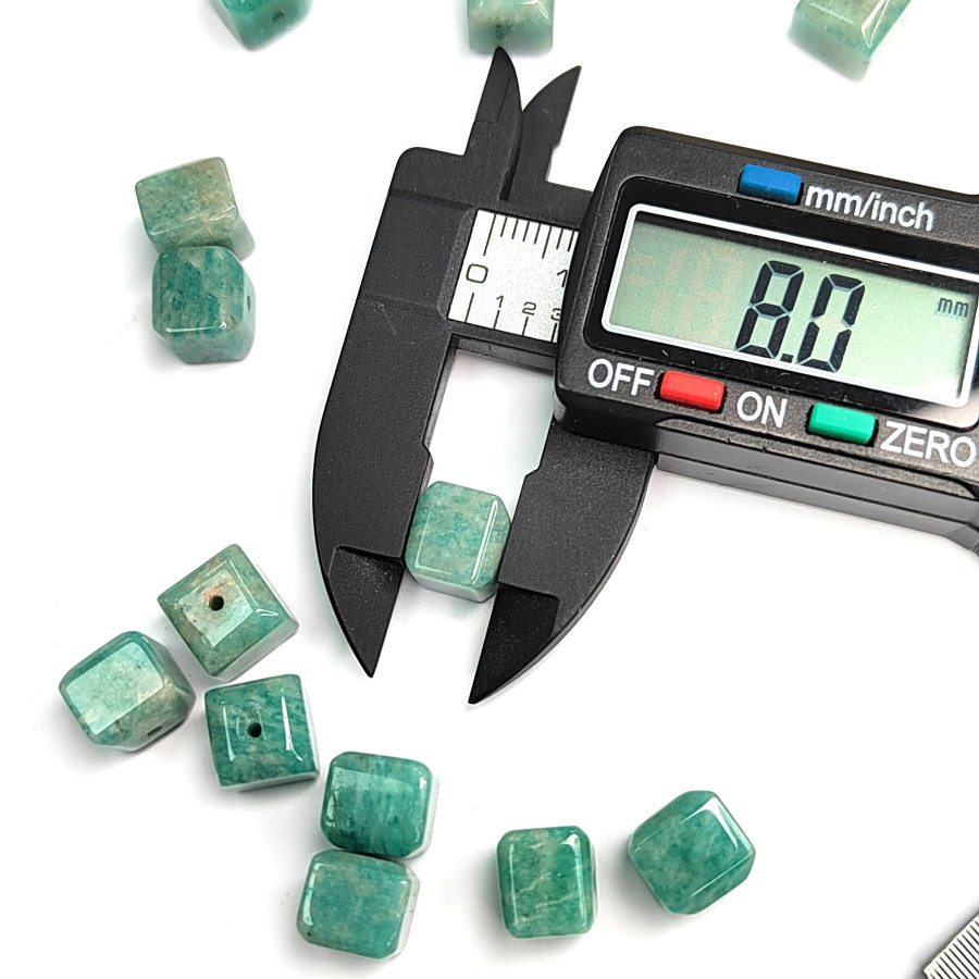 8 мм Амазонит натуральный, бусина кубик, штука