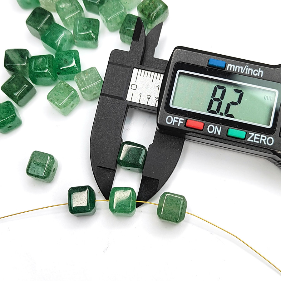 Авантюрин натуральный, Кубик 8 мм, штука