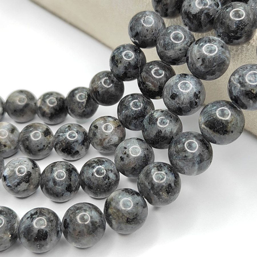 12 мм Ларвикит натуральный камень, нить 38 см