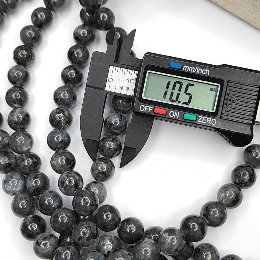 10,5 мм Ларвикит натуральный камень, нить 37-38 см