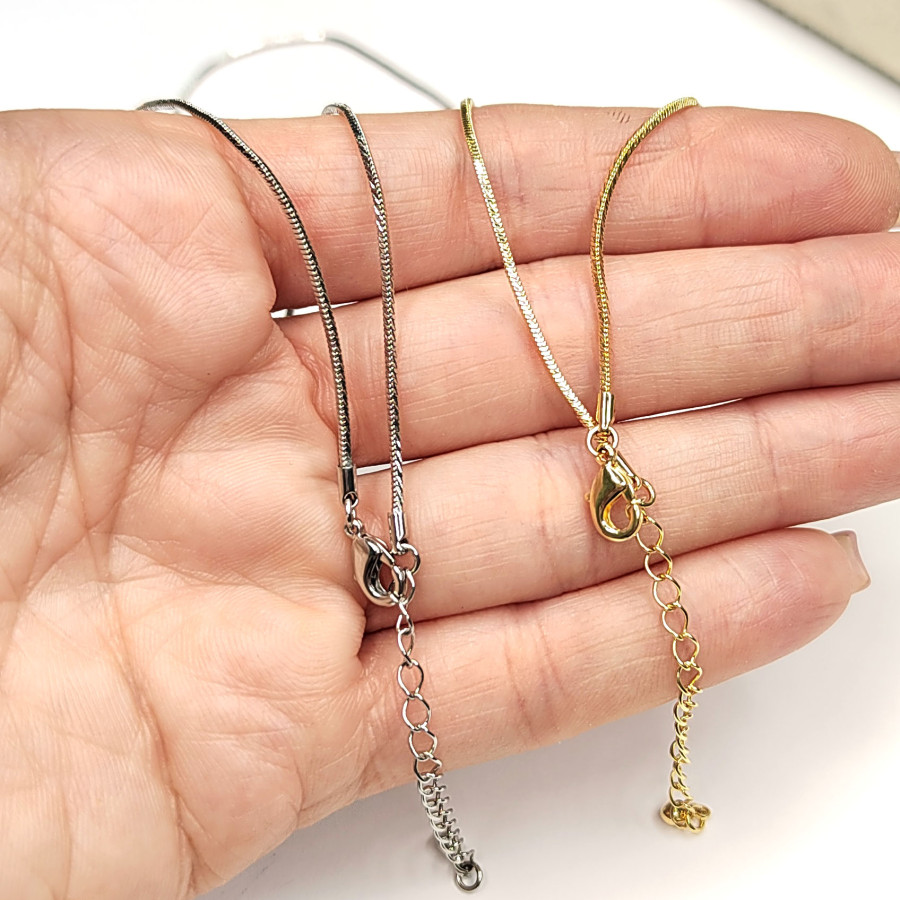 Цепочка готовая, форма звена Шнурок, длина 45 см с замочком на удлинение, штука