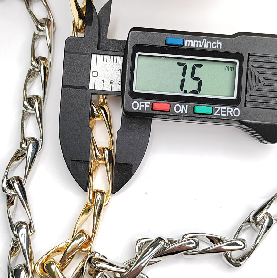 Цепь крупные звенья 19х7,5 мм, 20 см