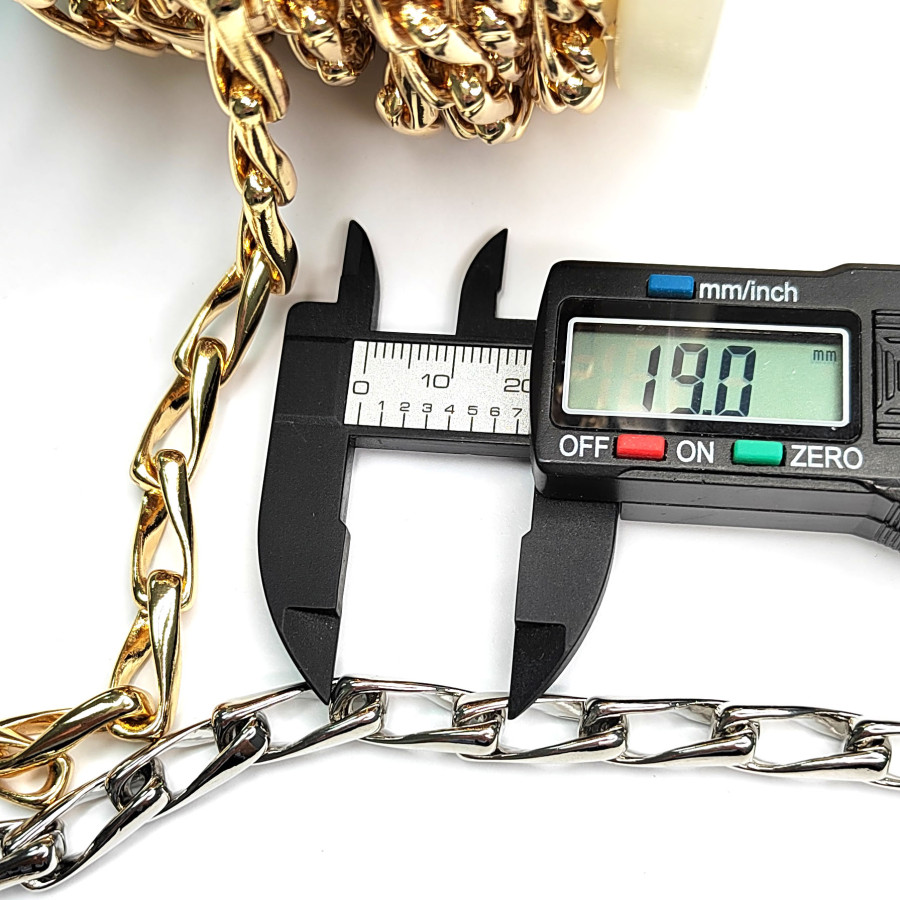 Цепь крупные звенья 19х7,5 мм, 20 см