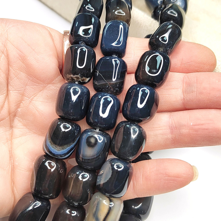 Агат натуральный глазковый 15х13 мм, форма бусины Бочонок Нить 37-38 см