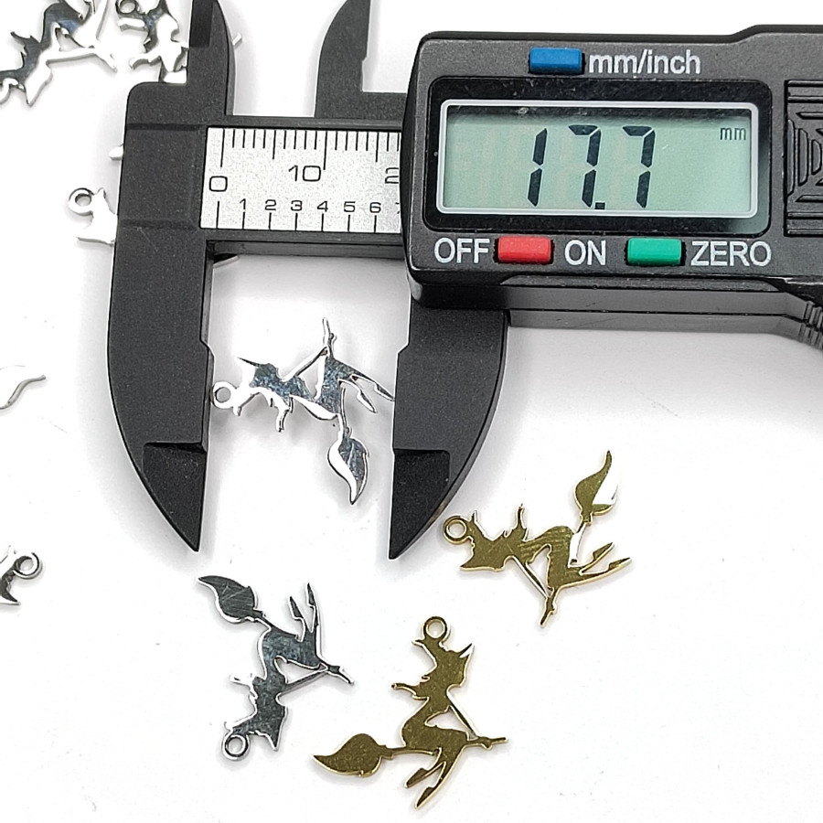 Подвеска Ведьма на метле 18 мм из стали, штука