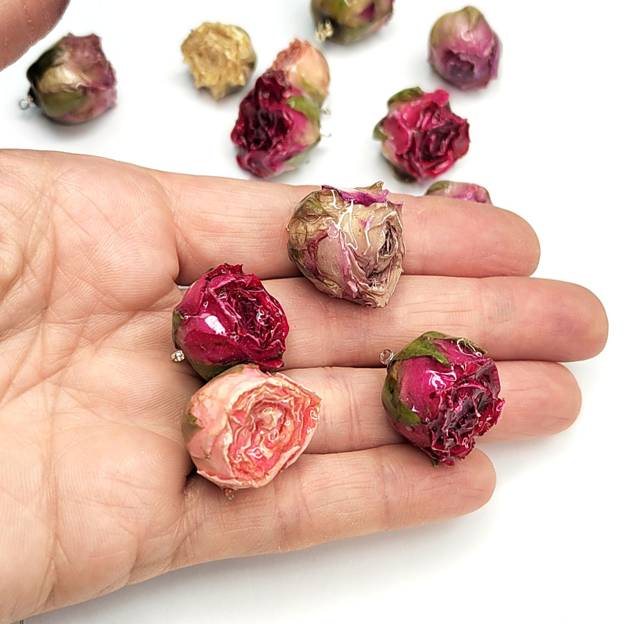 Подвеска Розочка 20 мм натуральная в смоле, штука