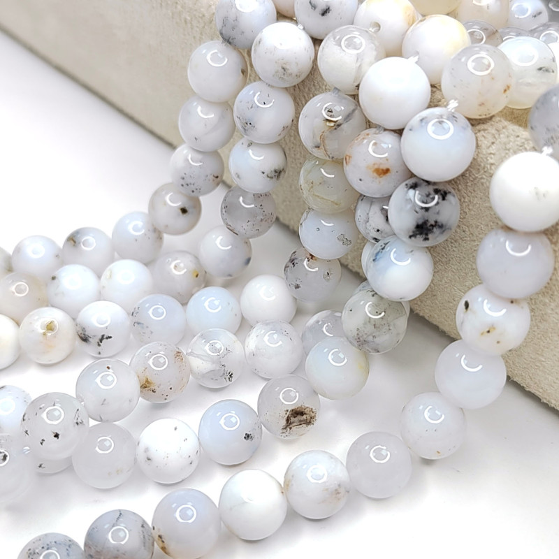 Голубой агат (сапфирин) 8,5 мм, натуральный камень, нить 39 см