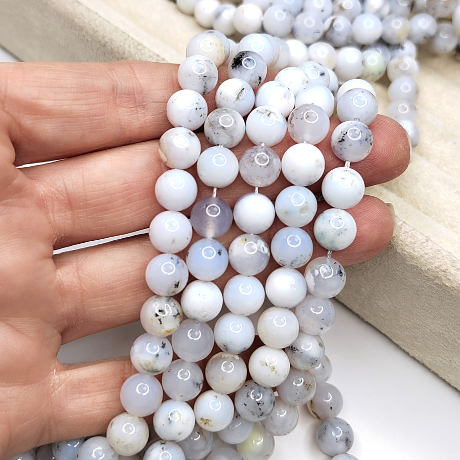 Голубой агат (сапфирин) 8,5 мм, натуральный камень, нить 39 см