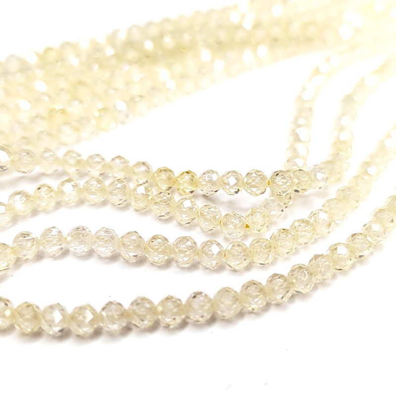 Циркон огранка 3 мм Бежевый (молочный), нить