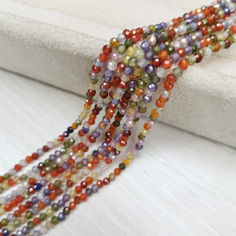 Циркон огранка 3 мм Микс, НИТЬ 38 см