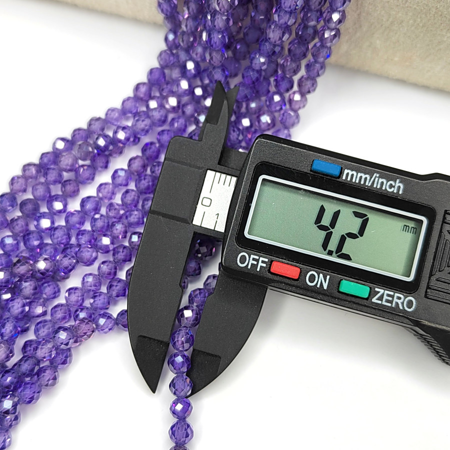 Цирконы огранка 4,2 мм цвет Фиолетовый, НИТЬ 36-37 см