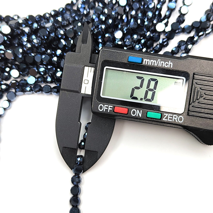 Бусины стеклянные 4х3 мм с гальваническим покрытием, нить 56-58 см