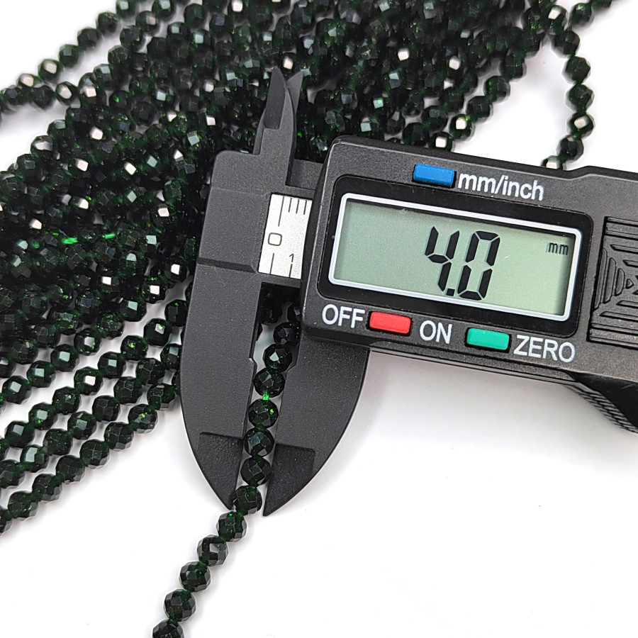 Авантюрин натуральный 4 мм бусины в огранке, нить 36-37 см