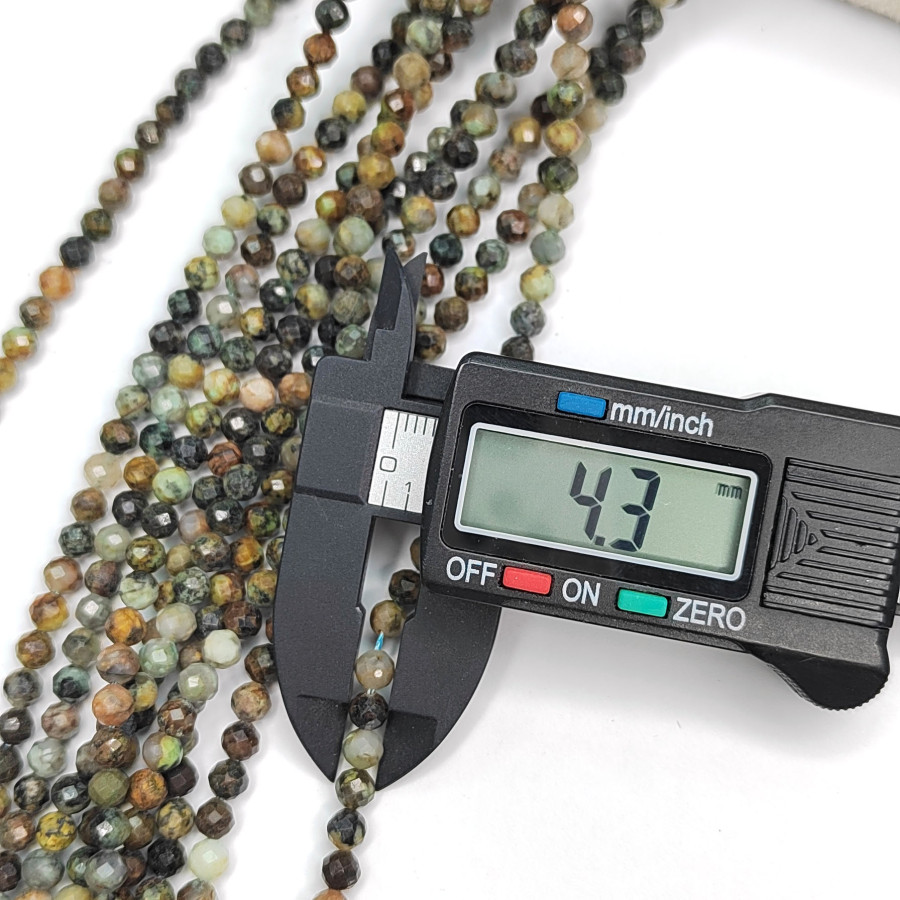 4,3 мм Бирюза иранская в огранке, натуральный камень, нить 39-40 см