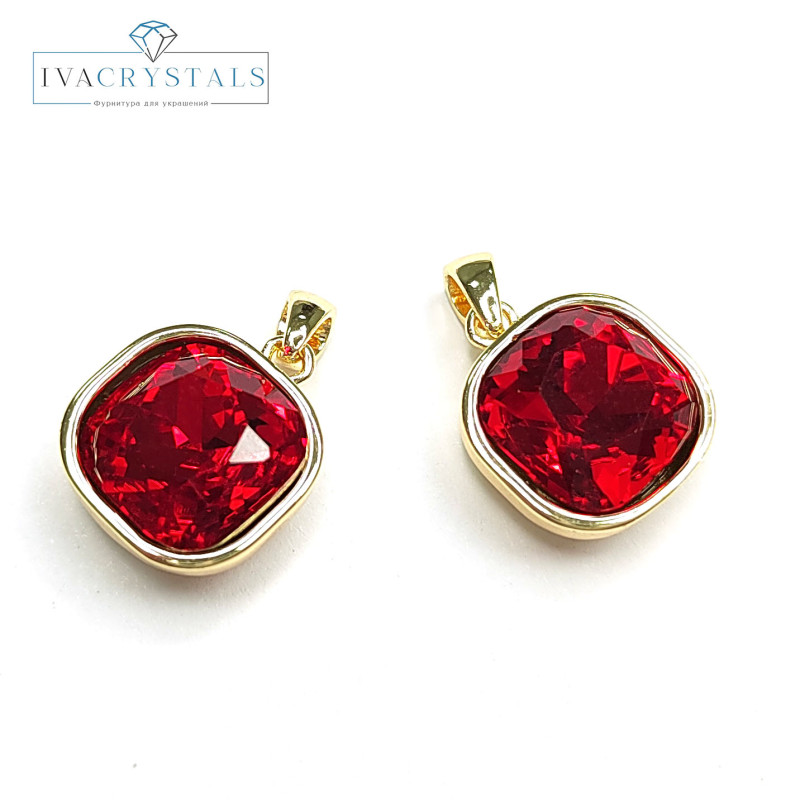 Подвеска квадратная 12 мм с фианитом красного цвета, штука