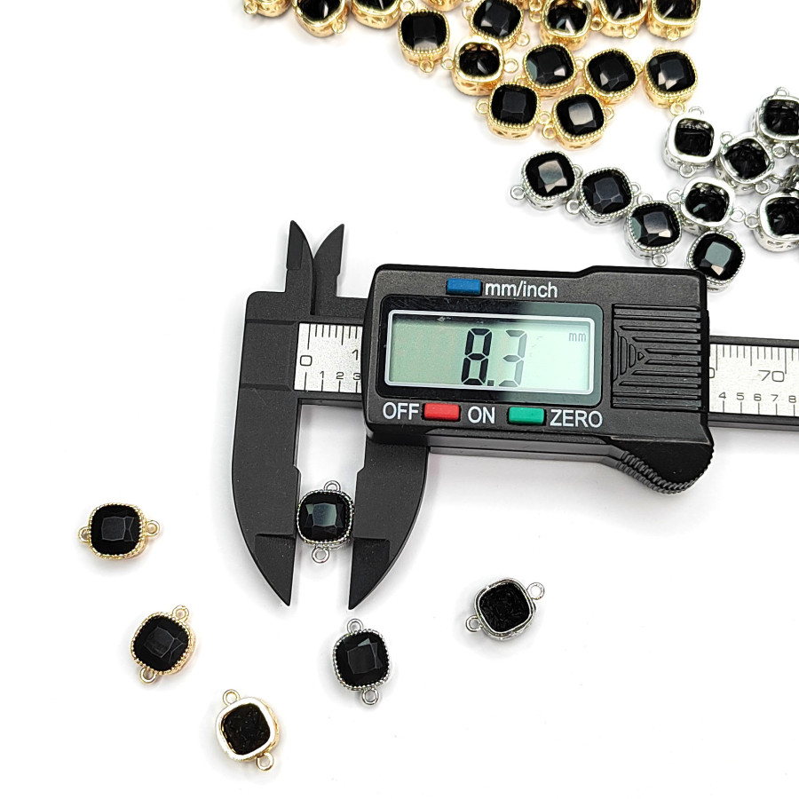 8 мм Квадратный коннектор с чёрным ювелирным стеклом, штука