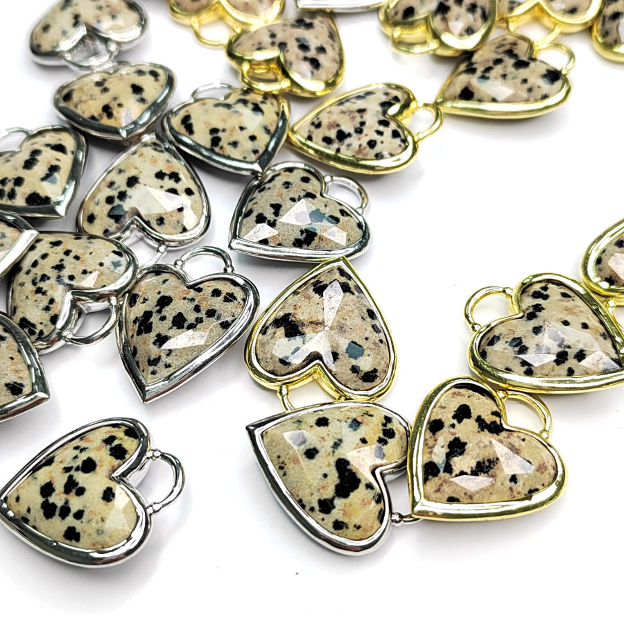 Подвеска Сердце из яшмы далматиновой 23х20 мм, штука