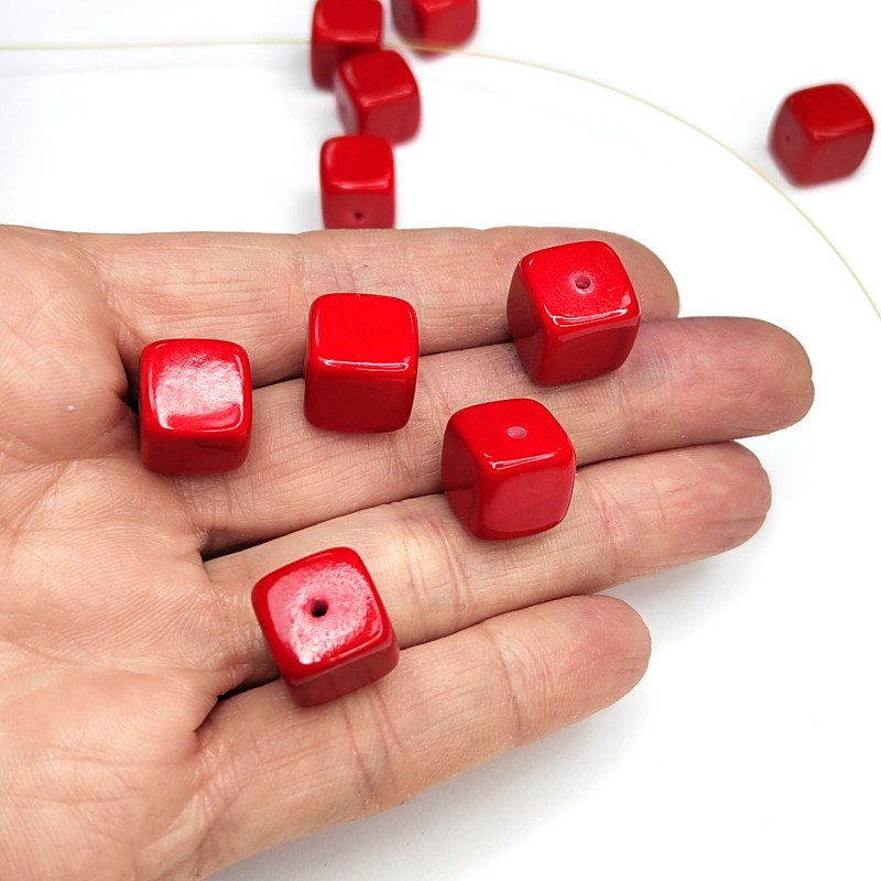 12 мм Коралл красный прессованный камень Кубик