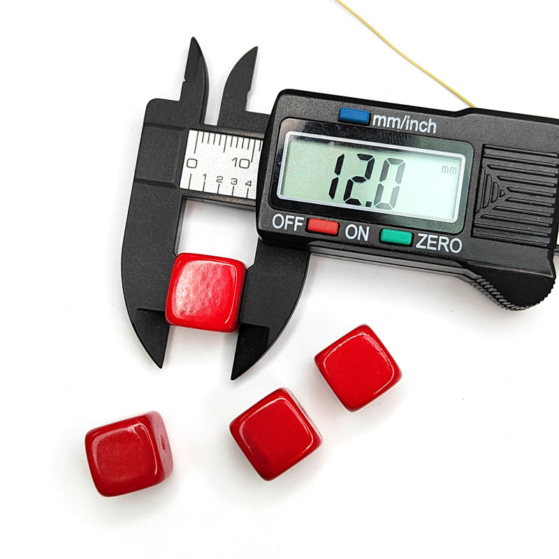 12 мм Коралл красный прессованный камень Кубик