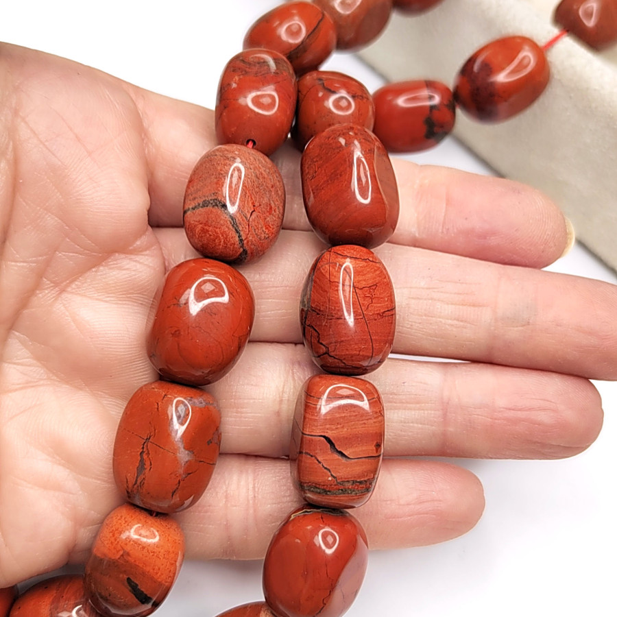 Яшма красная натуральная, бусина 17х11 мм Штука (бусина)