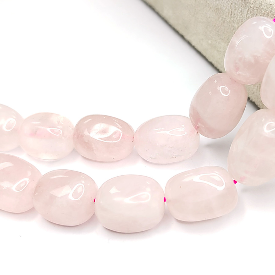Розовый кварц натуральный, бусины 17х12 мм