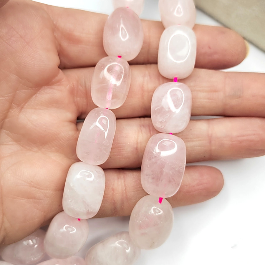 Розовый кварц натуральный, бусины 17х12 мм нить 37-38 см (22 бусины)