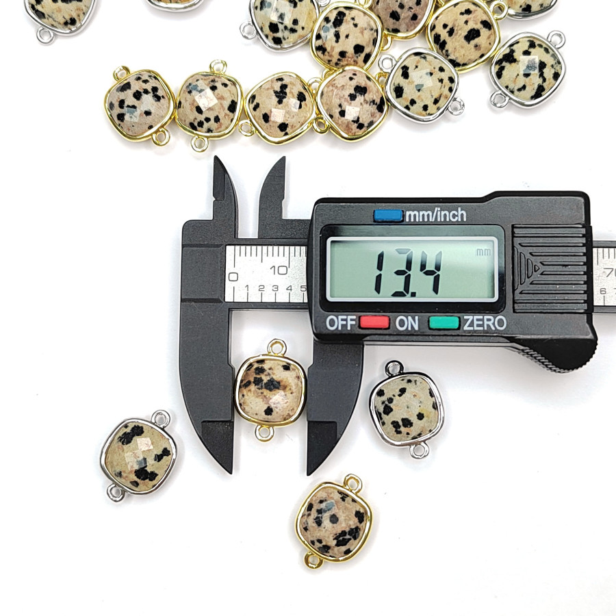 Квадратный коннектор 19х13 мм с яшмой далматиновой, штука