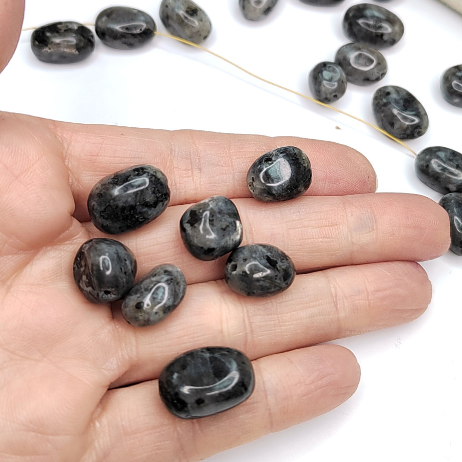 Ларвикит натуральный 15х11 мм