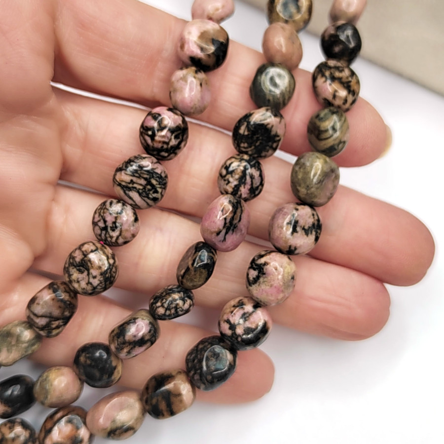 Родонит натуральный 10х9 мм