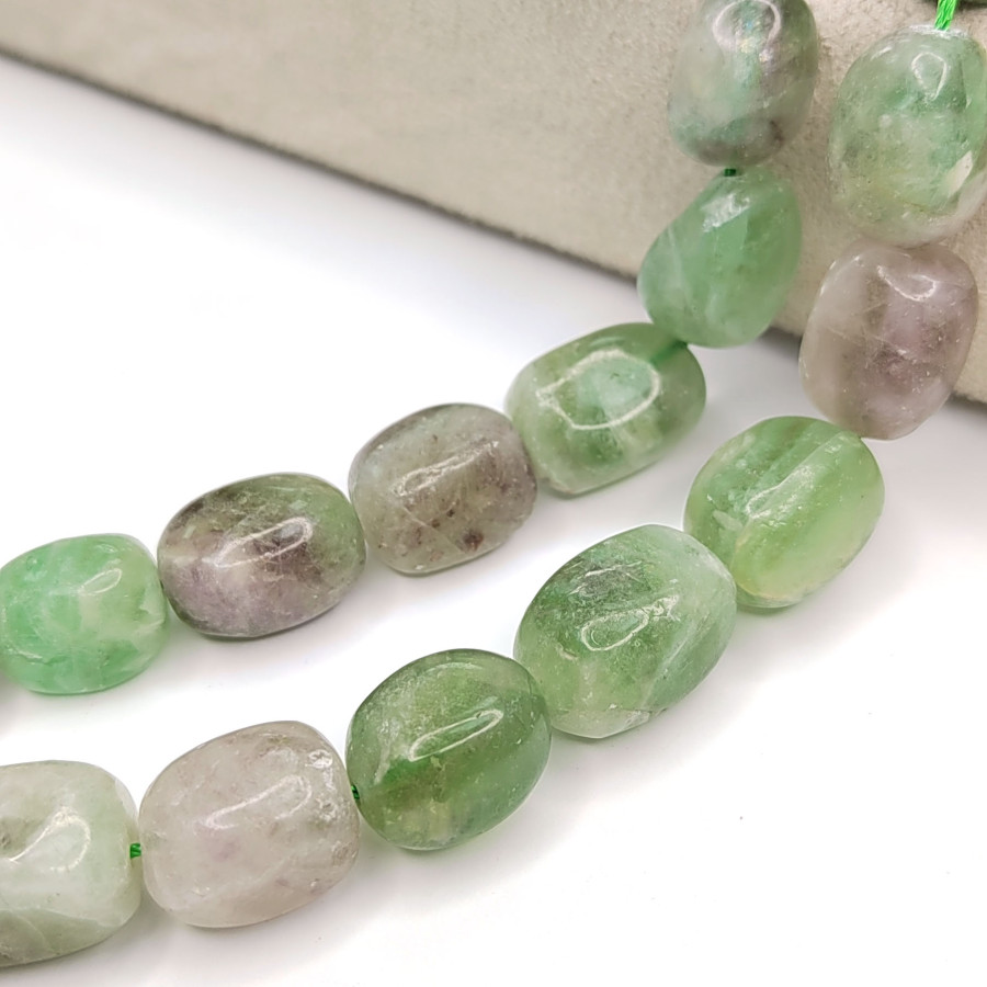 Флюорит натуральный 17х12 мм Нить 38-39 см (23 бусины)