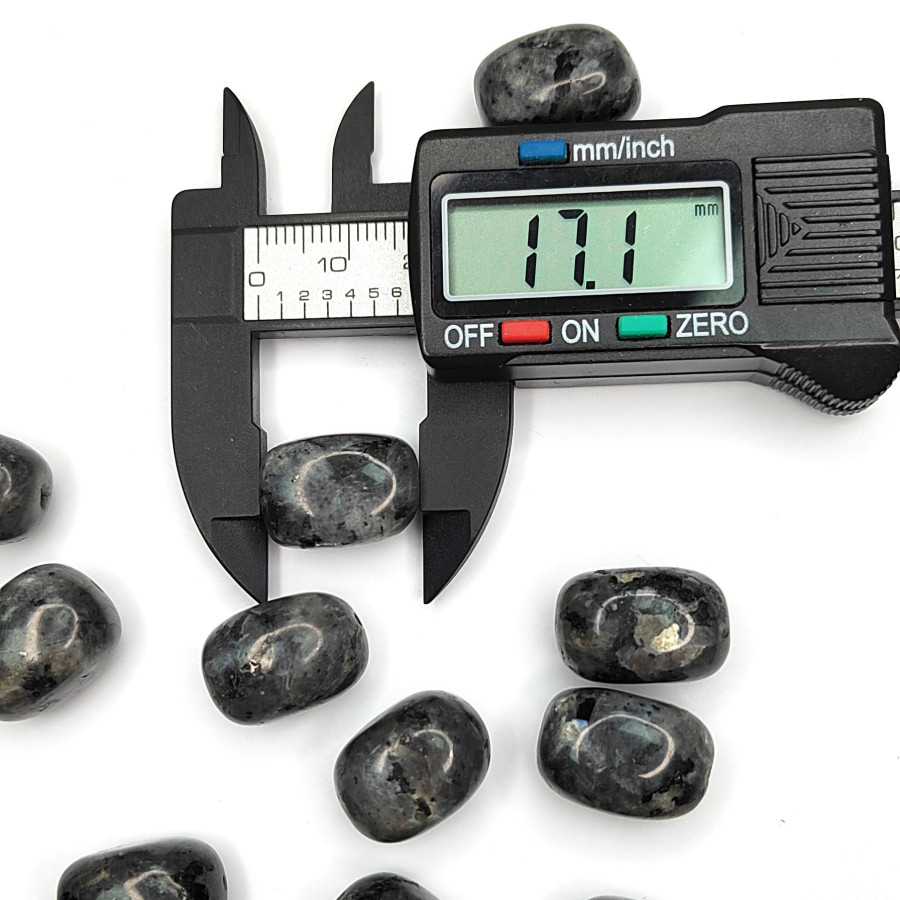 Ларвикит натуральный 17х12 мм