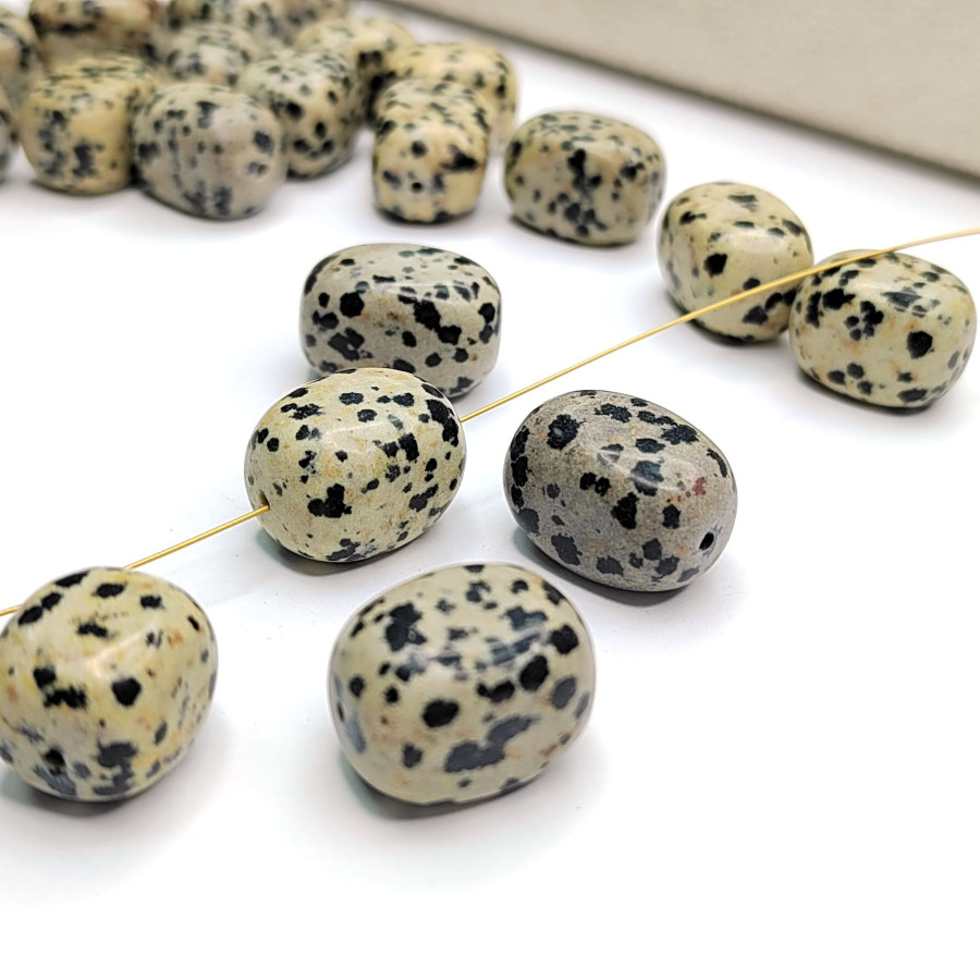 Яшма далматиновая натуральная 19х13 мм