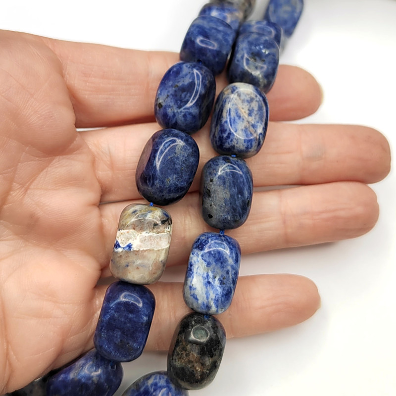 Содалит натуральный 17х12 мм бусины из камня
