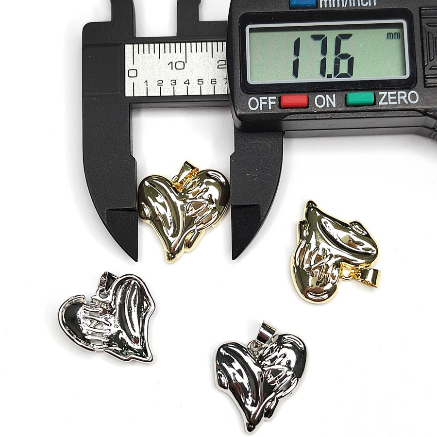 Крупная подвеска Сердце зашитое 18 мм, штука