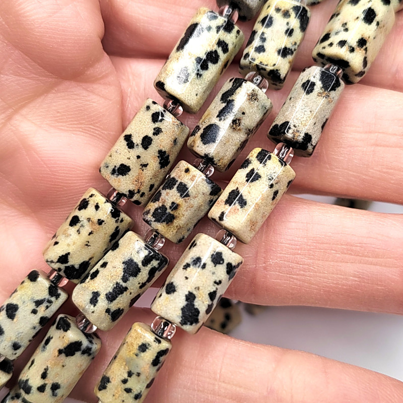 Яшма далматиновая натуральная 11х6,5 мм, Столбик, НИТЬ 38 см