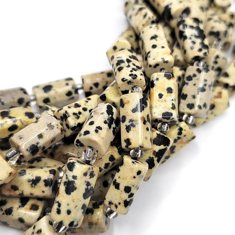 Яшма далматиновая натуральная 11х6,5 мм, Столбик, НИТЬ 38 см