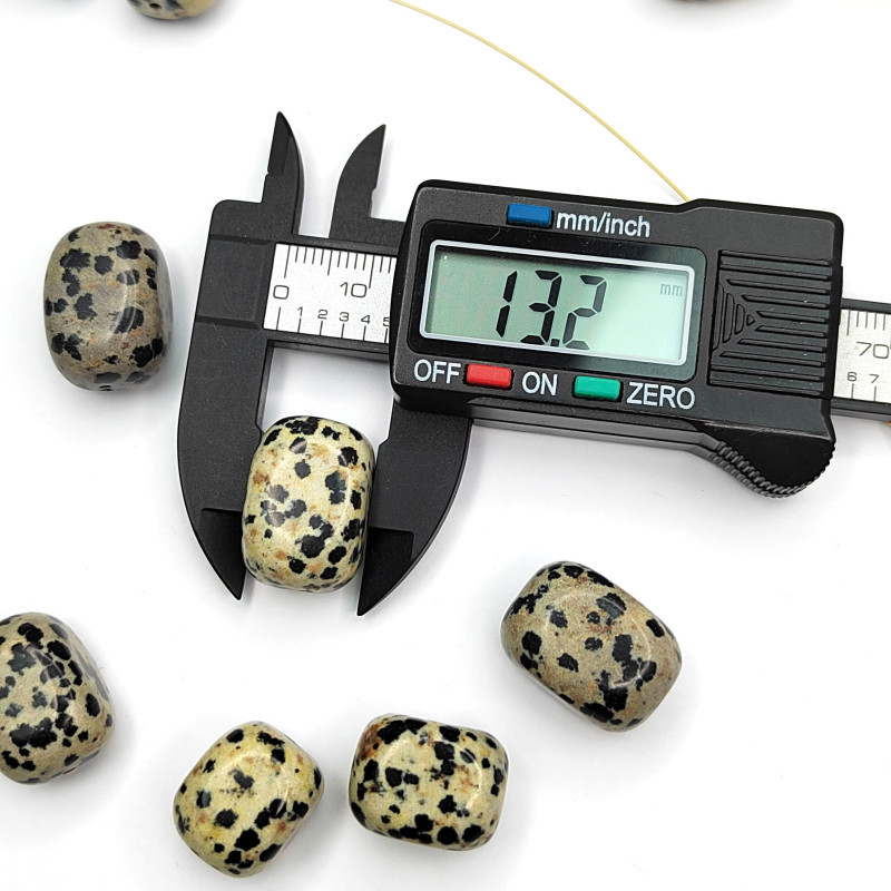 Яшма далматиновая натуральная 19х13 мм