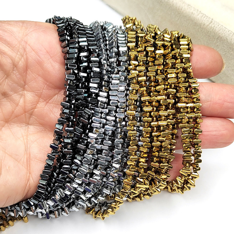 Гематит 4х2 мм бусины Треугольной формы, нить 40 см