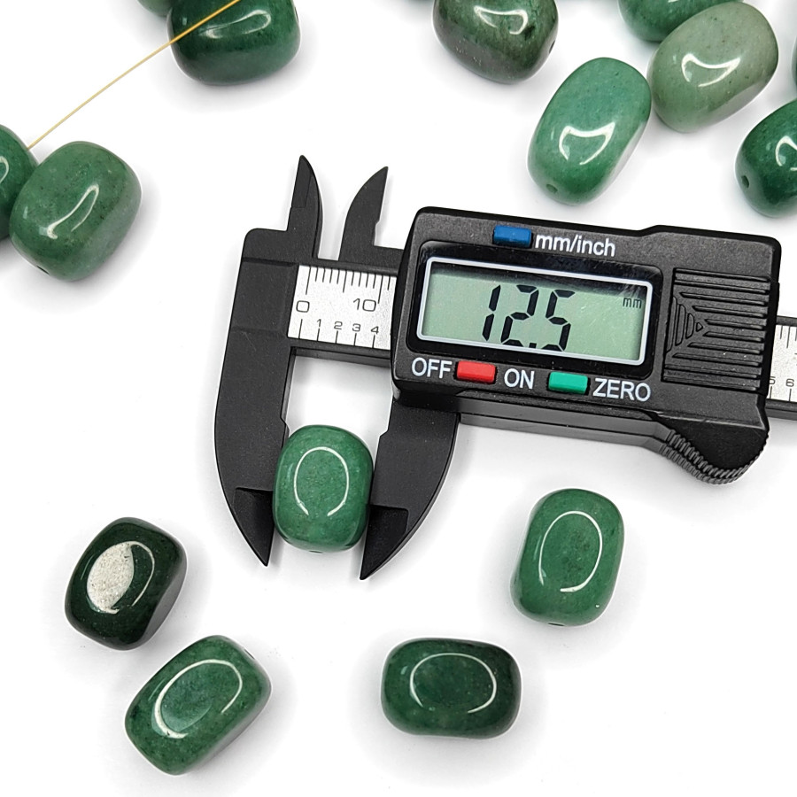 Нефрит натуральный 17х12 мм